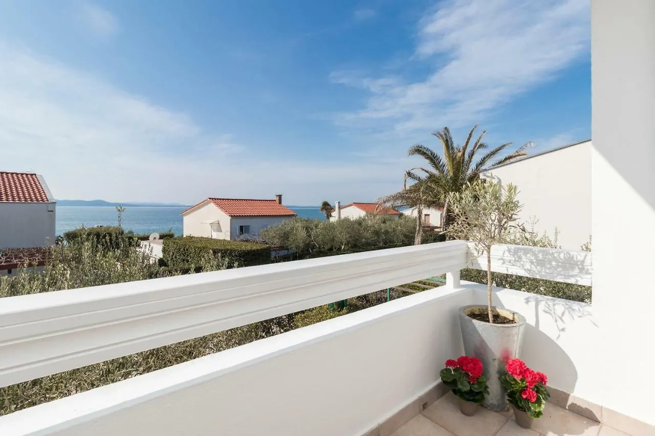Apartman Roko Petrčane 0*,  Kroatien
