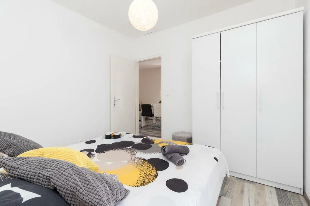 Apartment Apartman Roko Petrčane